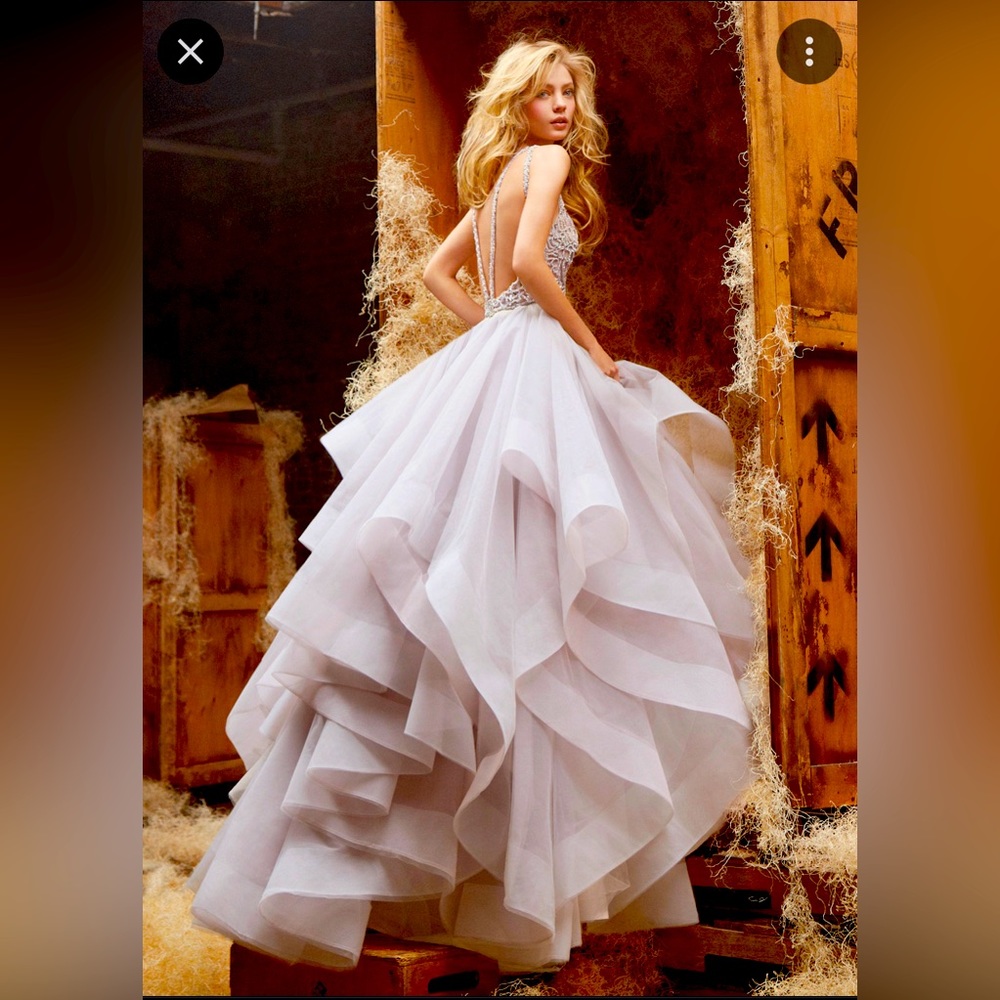 The beautiful and highly desired Dori gown by Hayley Paige! Bridal size 8.